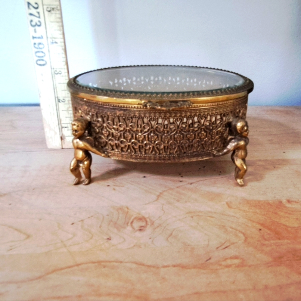 ntique Ormolu JEWELRY BOX / Cherub-Footed Hollywood Regency Gold Filigree
